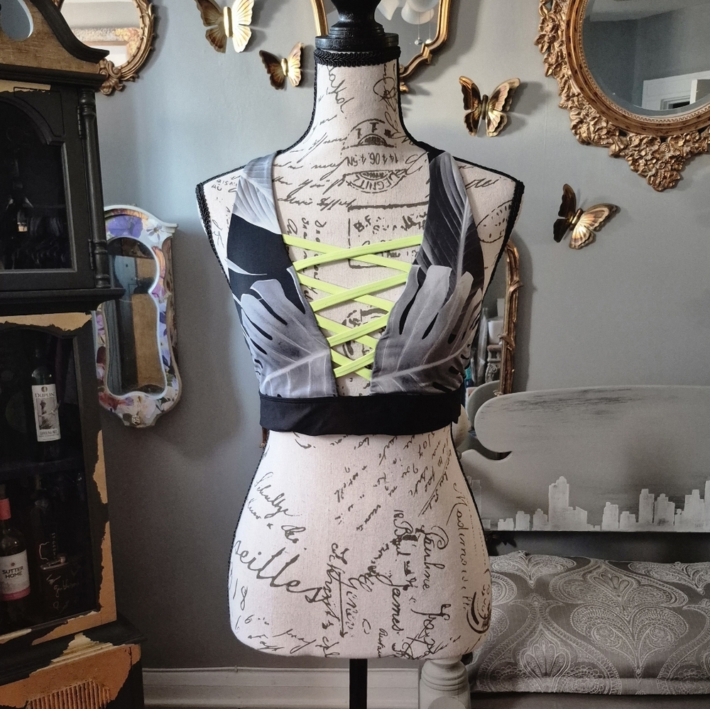 PINK Victoria's Secret Black and Neon Green Bra Medium